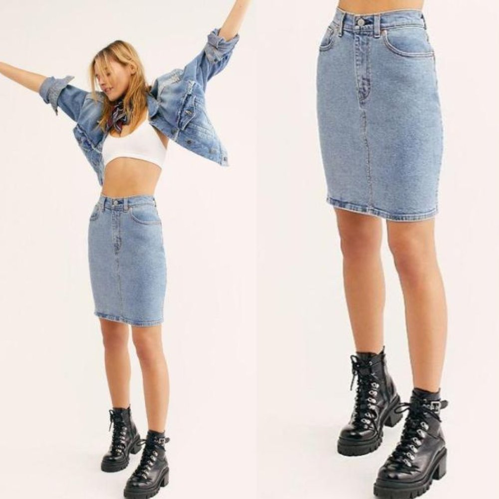 Levi's Light Blue Pencil Skirt